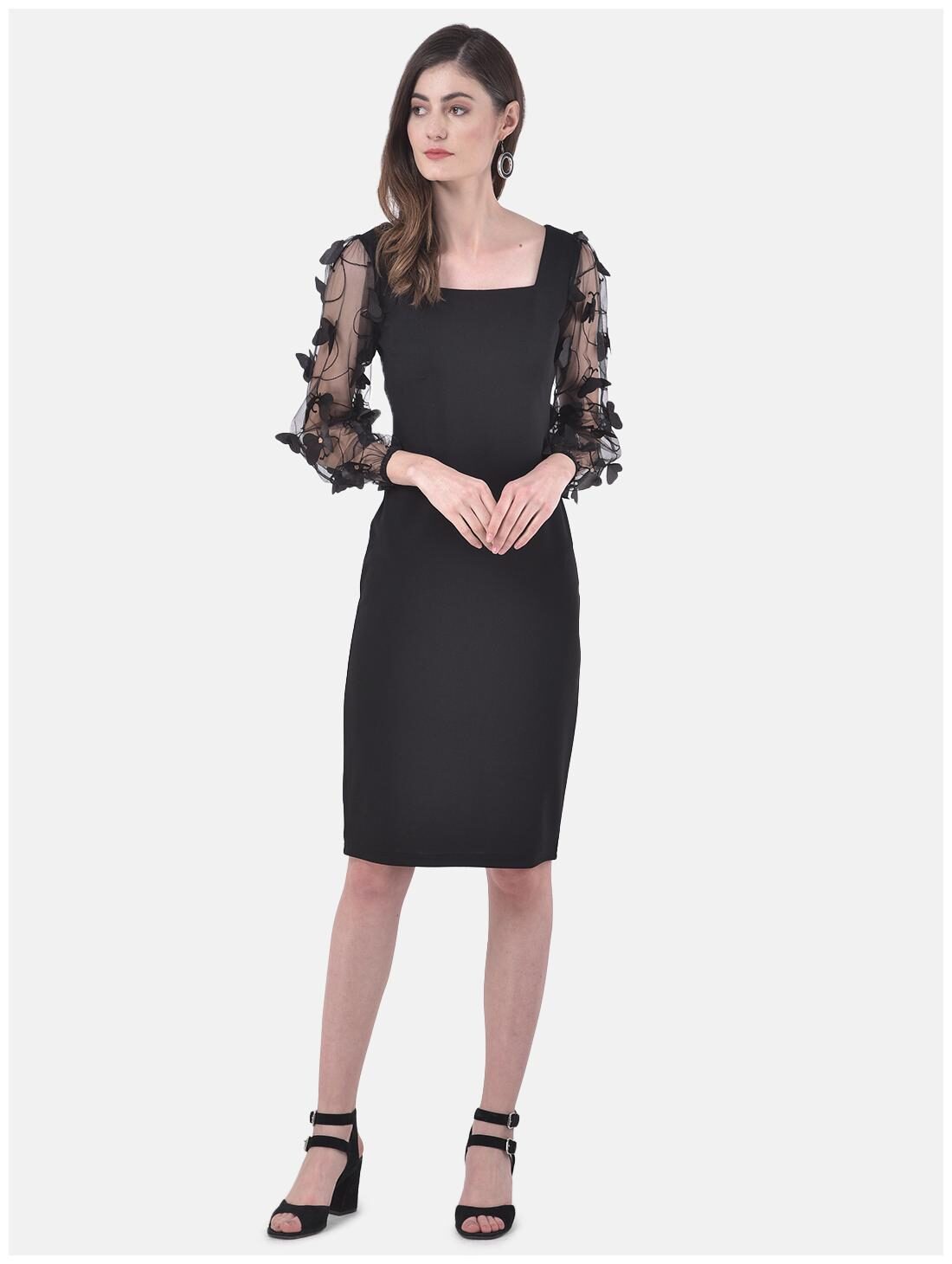 

Eavan Black Solid Bodycon dress
