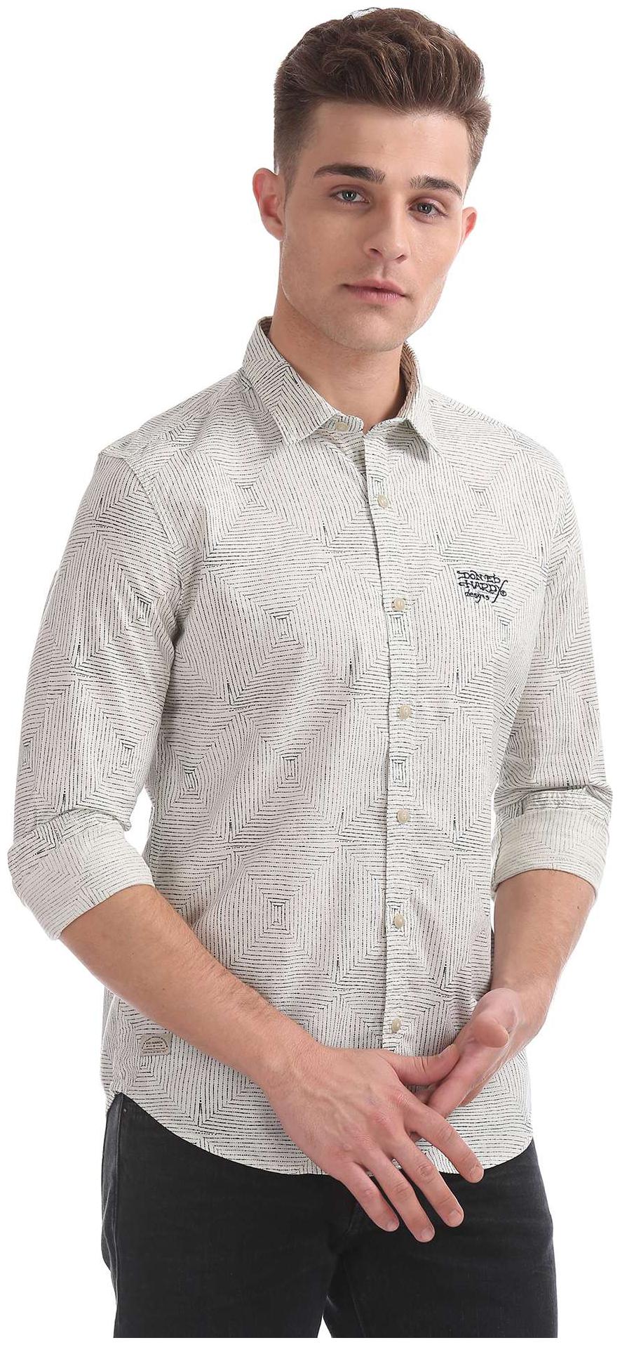 

ED Hardy Men Beige Printed Slim Fit Casual Shirt