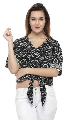 

Oxolloxo Women Solid Regular top - Black