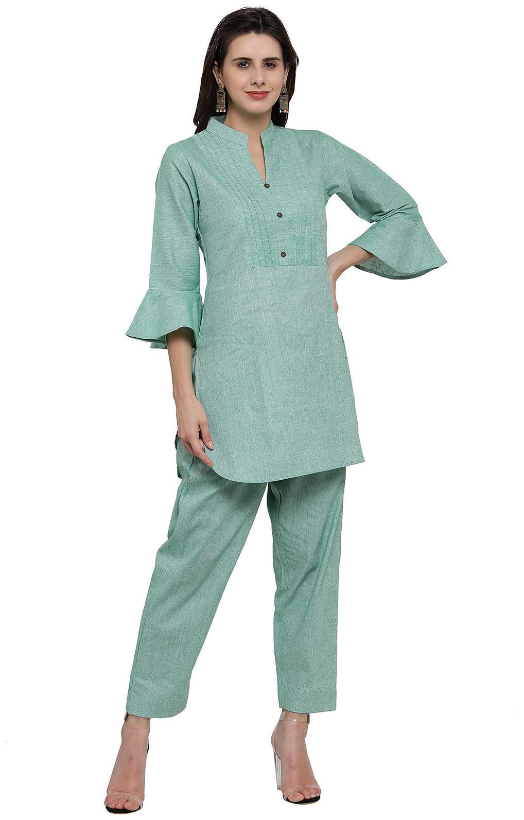 

Enchanted Drapes Women Green Solid Straight Kurti With Pants