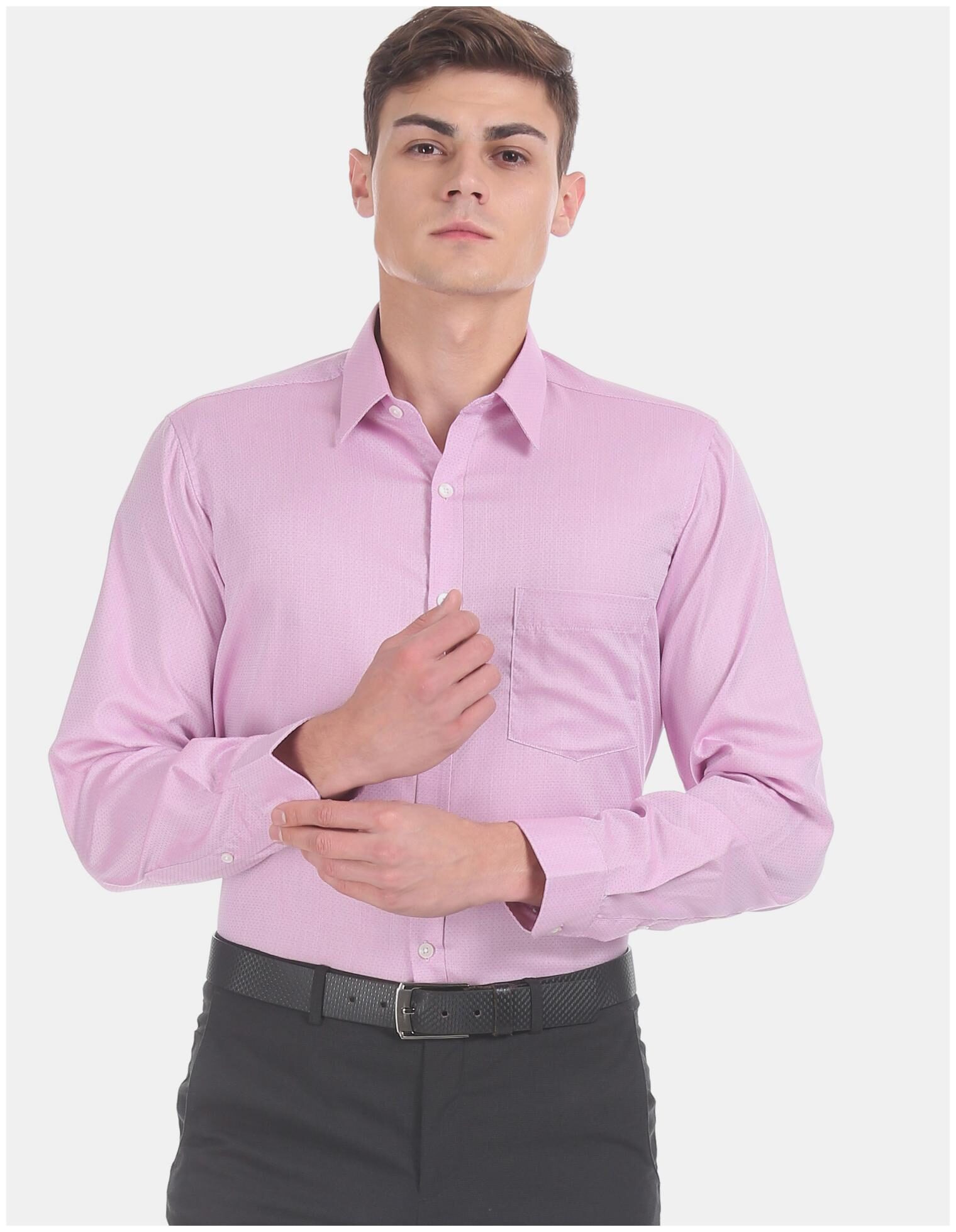 

Excalibur Men Regular fit Formal Shirt - Pink