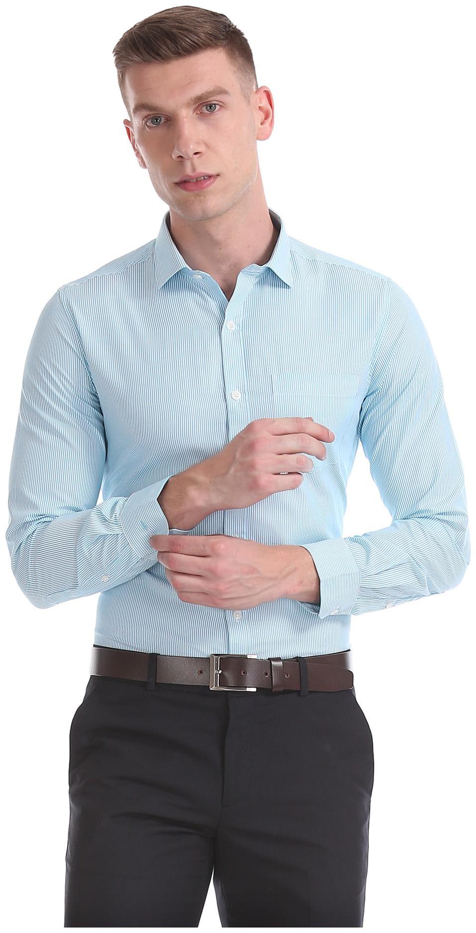 

Excalibur Men Blue Checked Regular Fit Casual Shirt