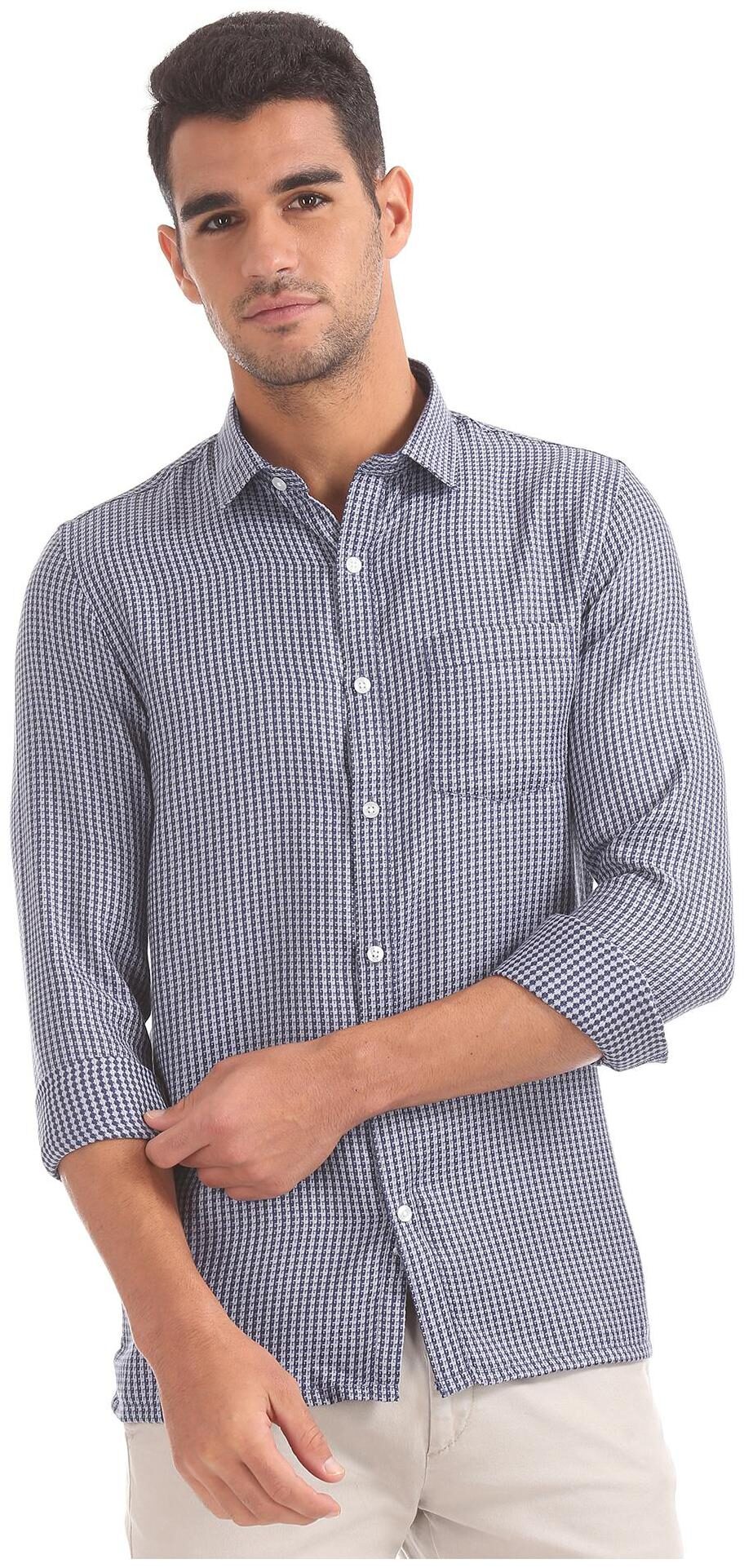 

Excalibur Men Blue Solid Slim Fit Casual Shirt