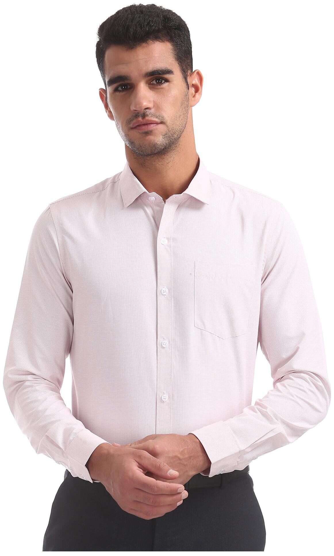 

Excalibur Men Regular fit Formal Shirt - Red