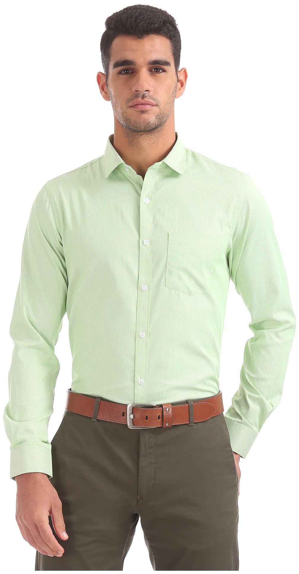 

Excalibur Men Regular fit Formal Shirt - Green