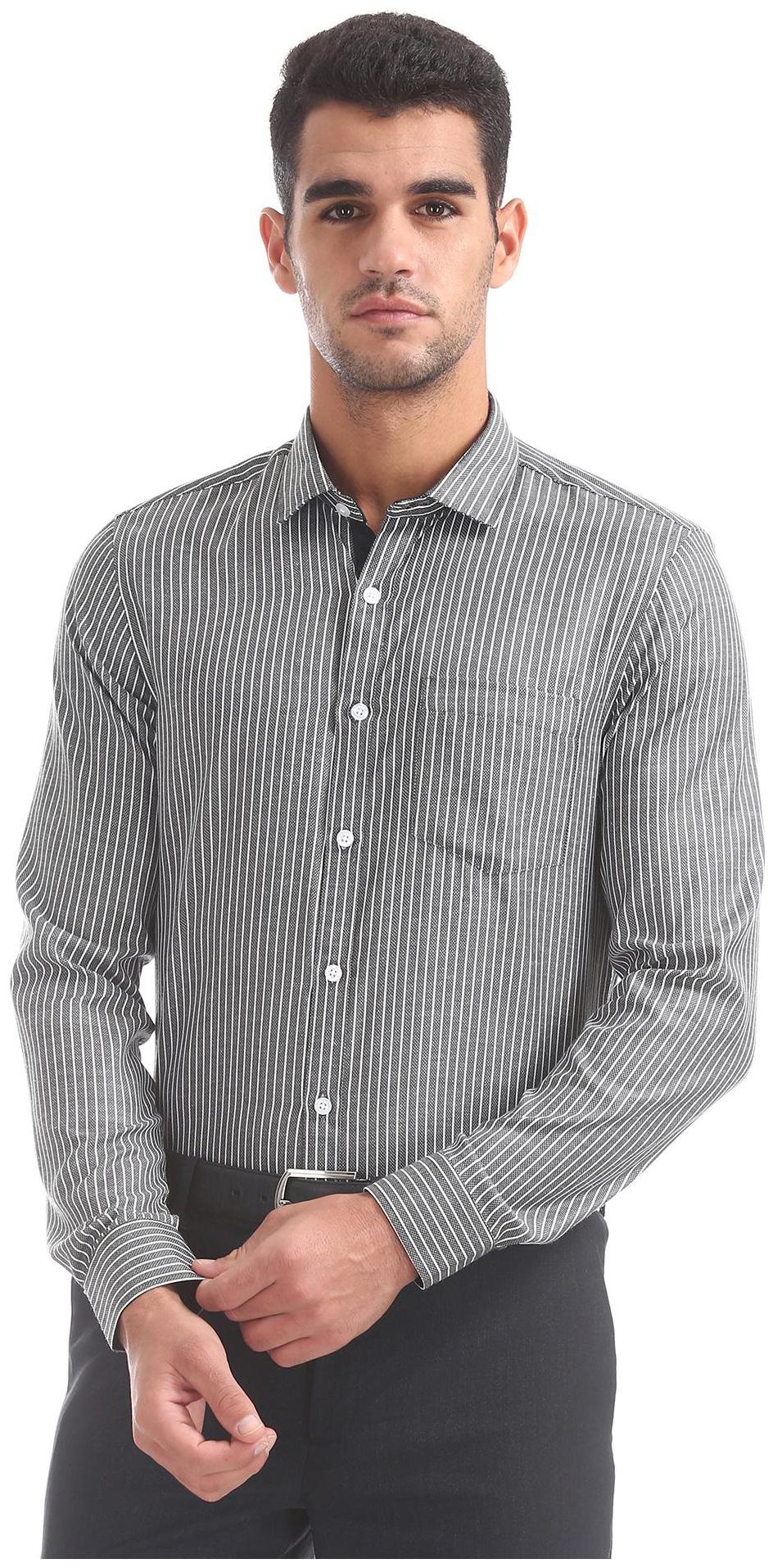 

Excalibur Men Regular fit Formal Shirt - Black