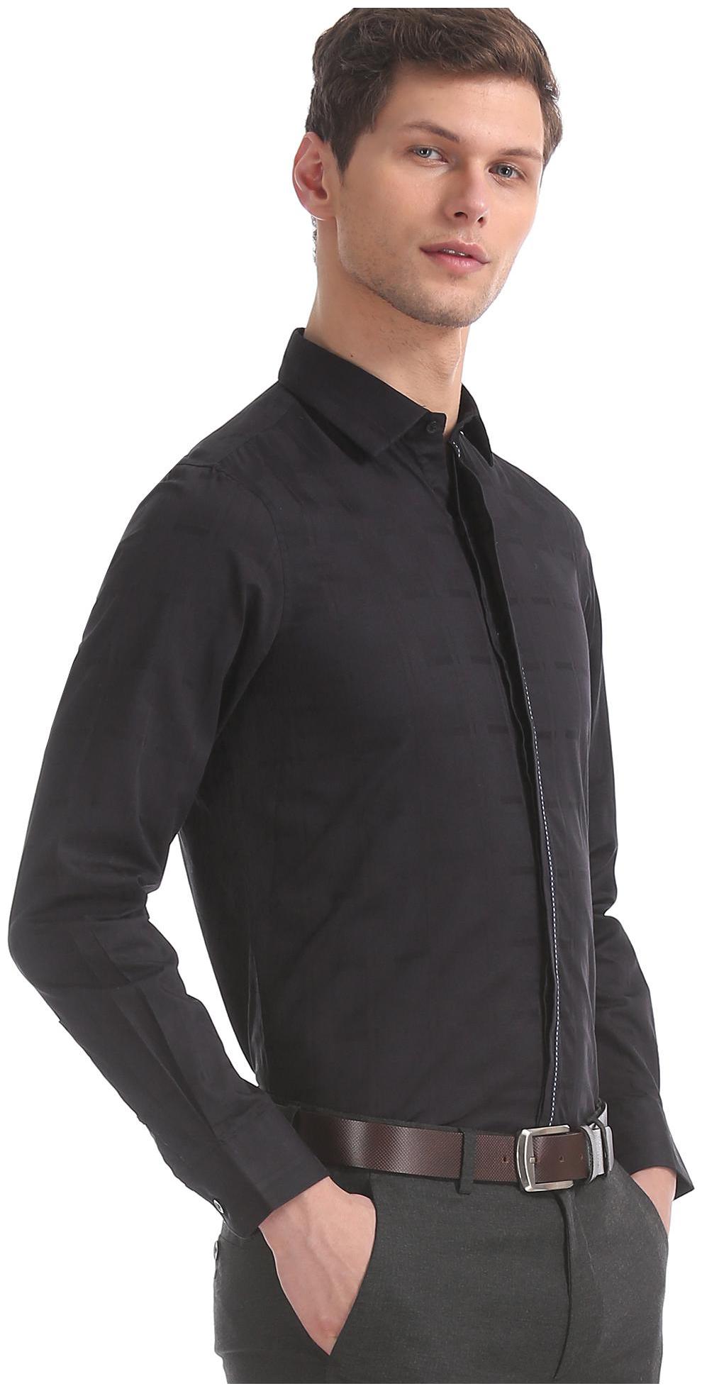 

Excalibur Men Slim fit Formal Shirt - Black