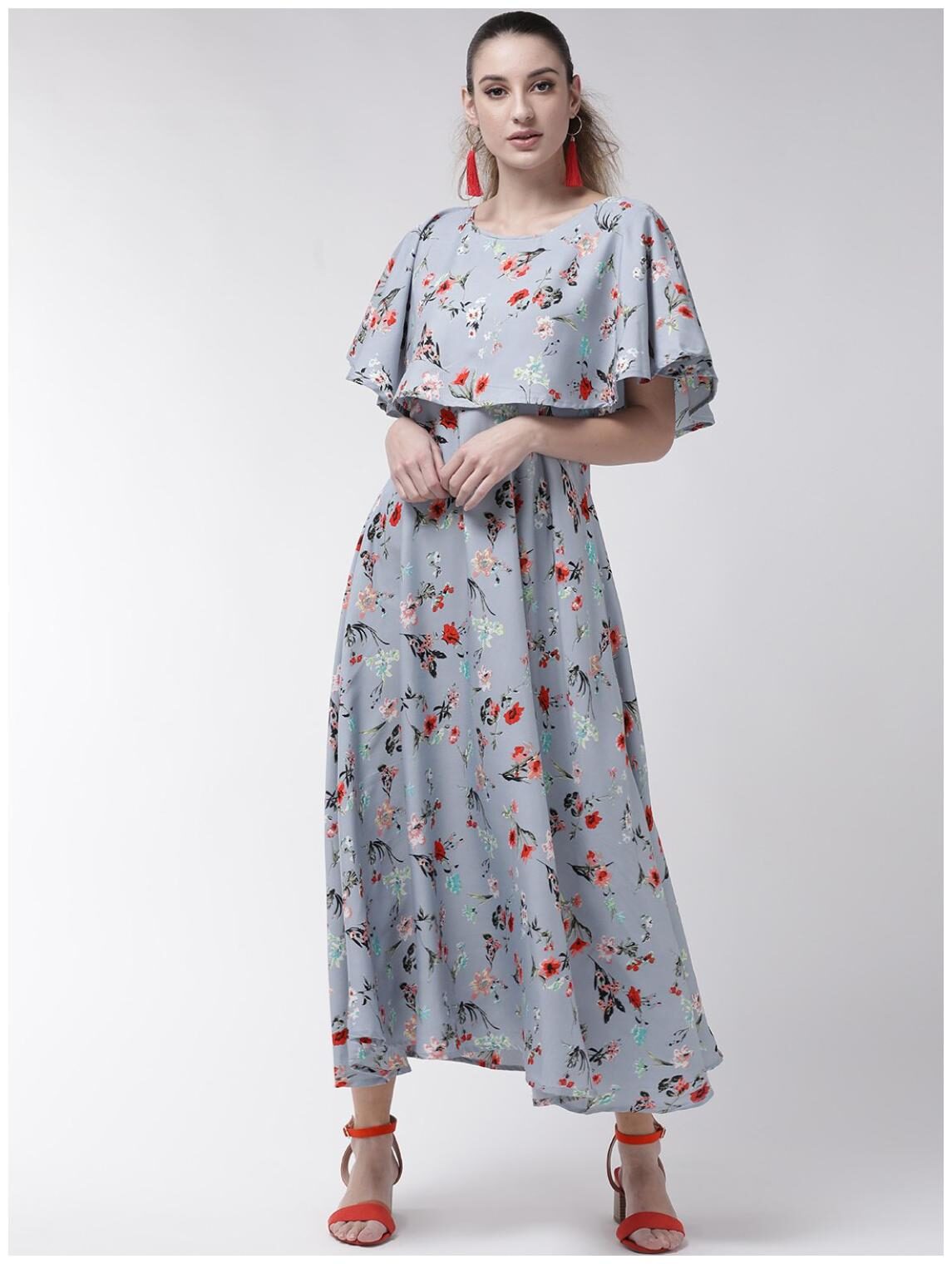 

Exxelo Grey Floral Maxi dress