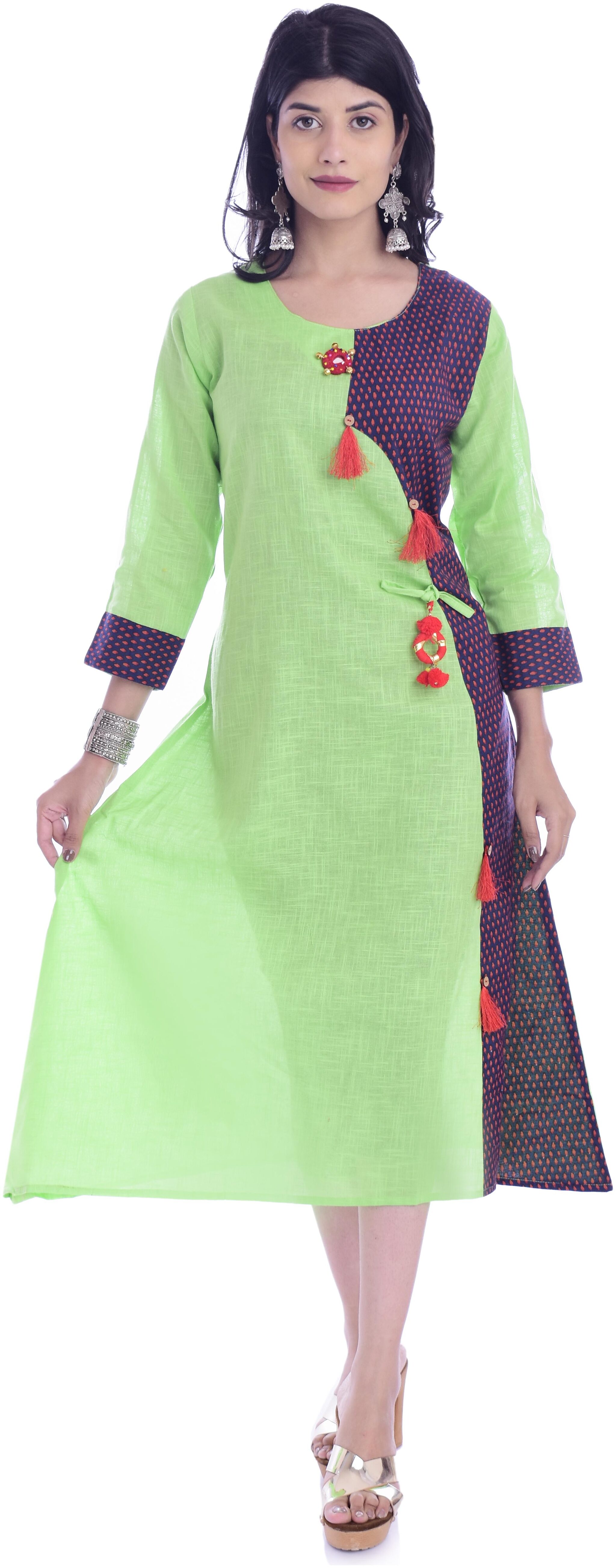 

Fab Attire Women Green Solid Straight Kurta