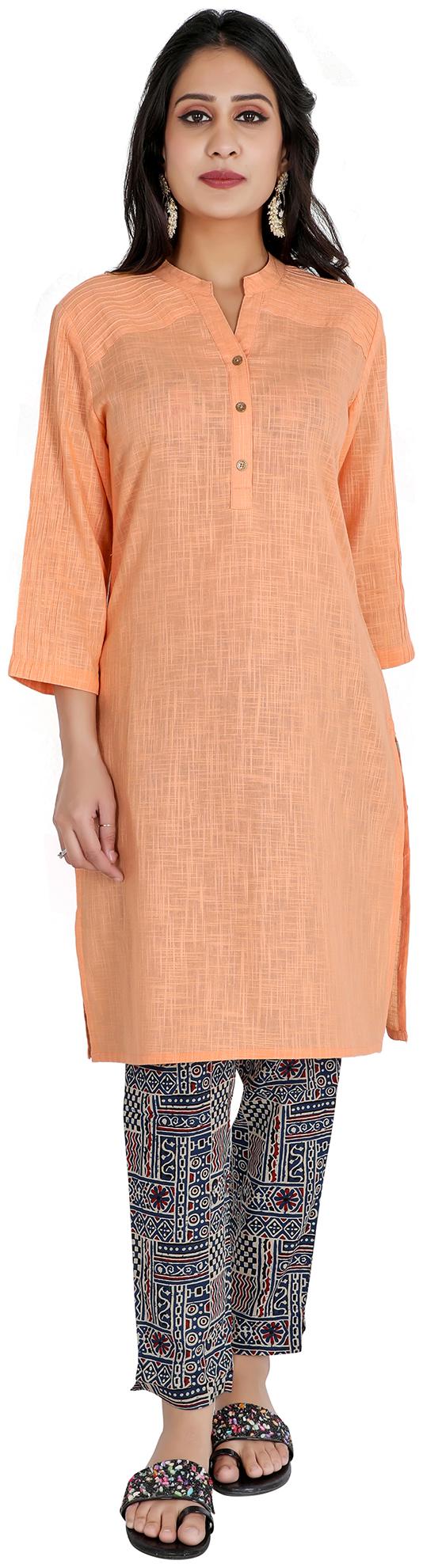 

FABGLOBAL Women Peach Solid Straight Kurta