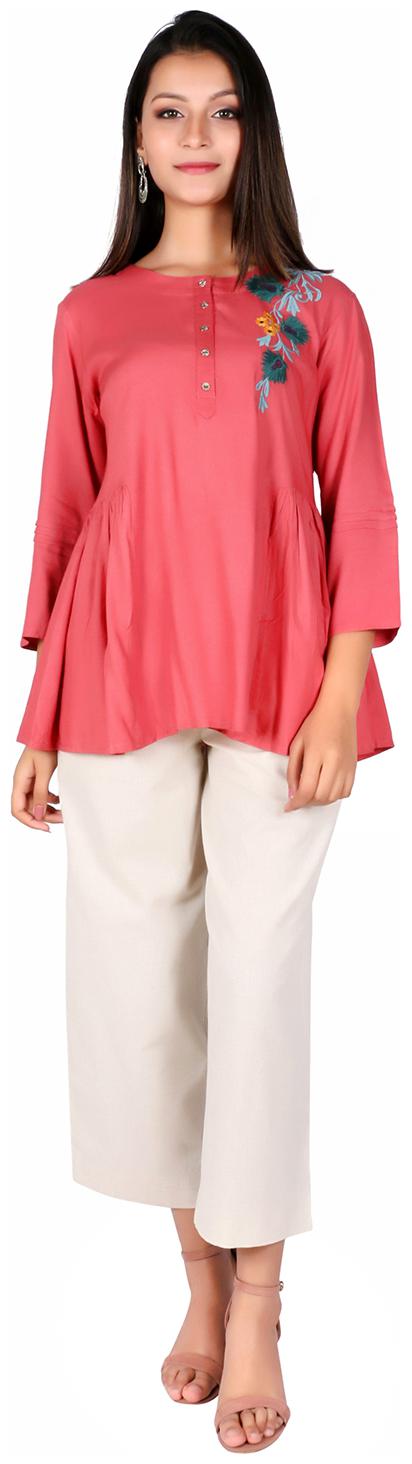 

FABGLOBAL Women Embroidered Fusion top - Pink