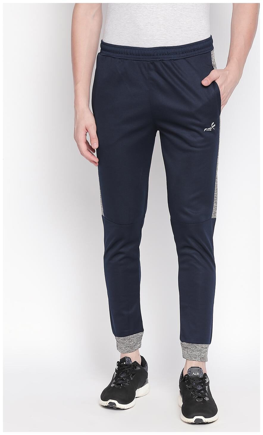 

Fitz Men Blue Solid Slim fit Joggers