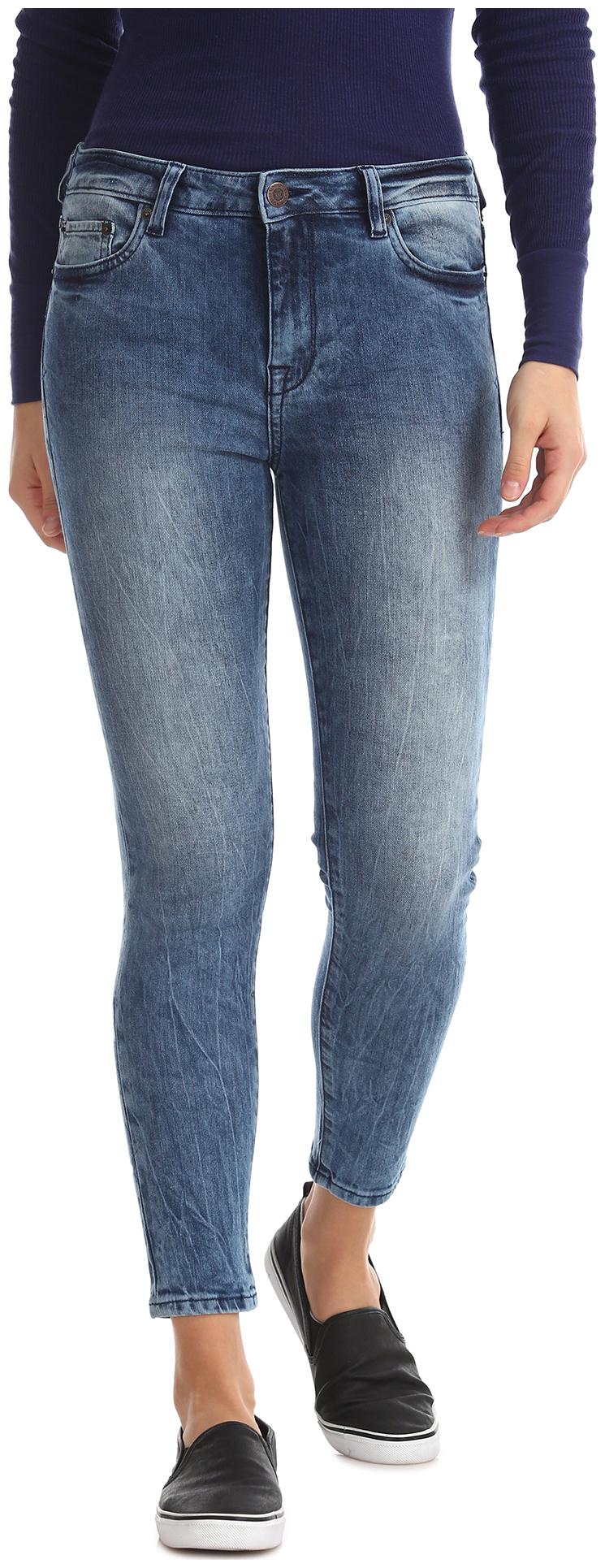 

Aeropostale Women Blue Straight fit Jeans