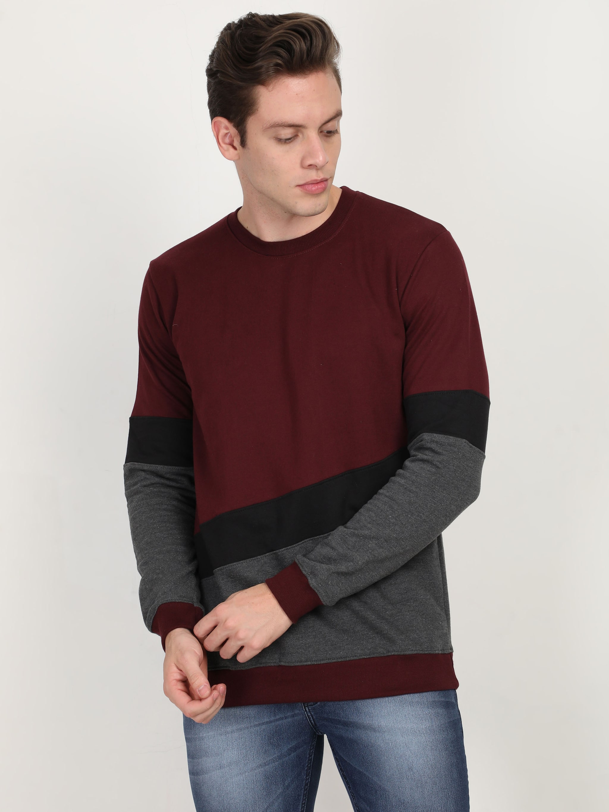 

Fleximaa Men Multi Round neck Sweatshirt