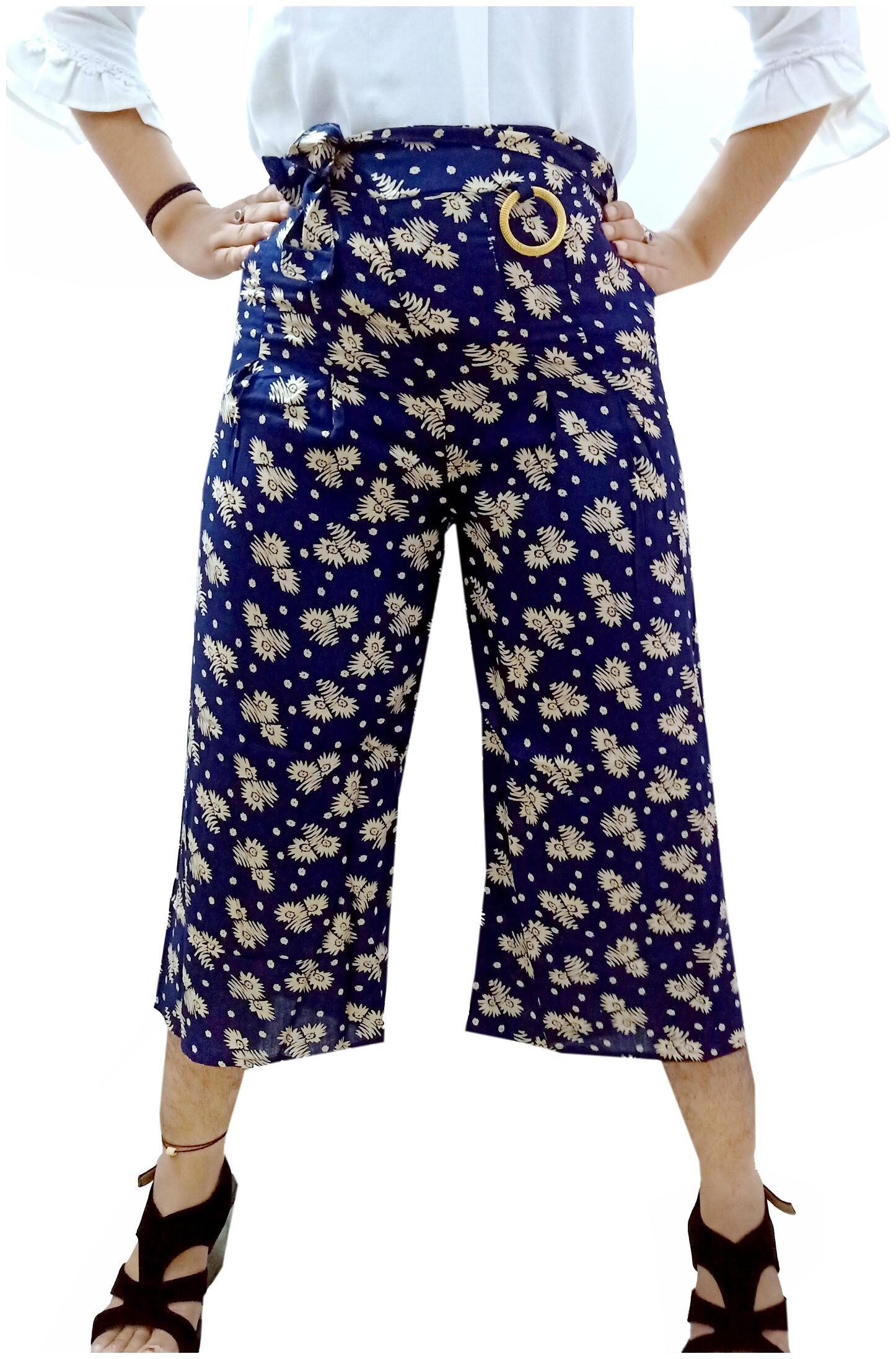 

flozum Women Floral Regular capri - Blue