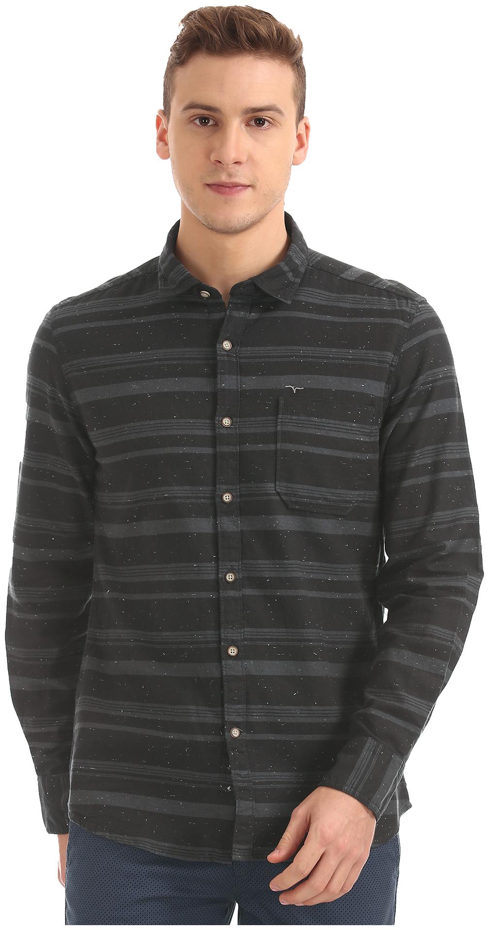 

Flying Machine Men Black Horizontal Stripes Slim Fit Casual Shirt