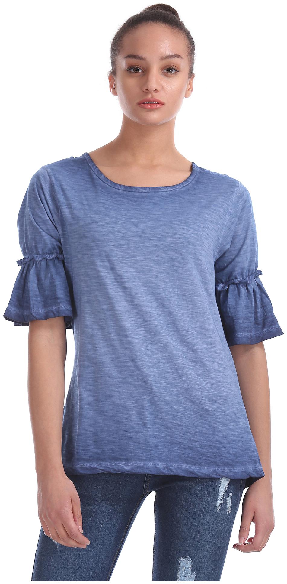 

Flying Machine Women Solid Regular top - Blue