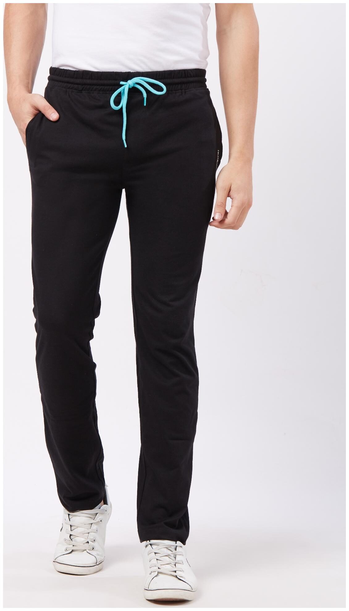 

Fruit Of The Loom Men Black Solid Regular fit Regular trousers