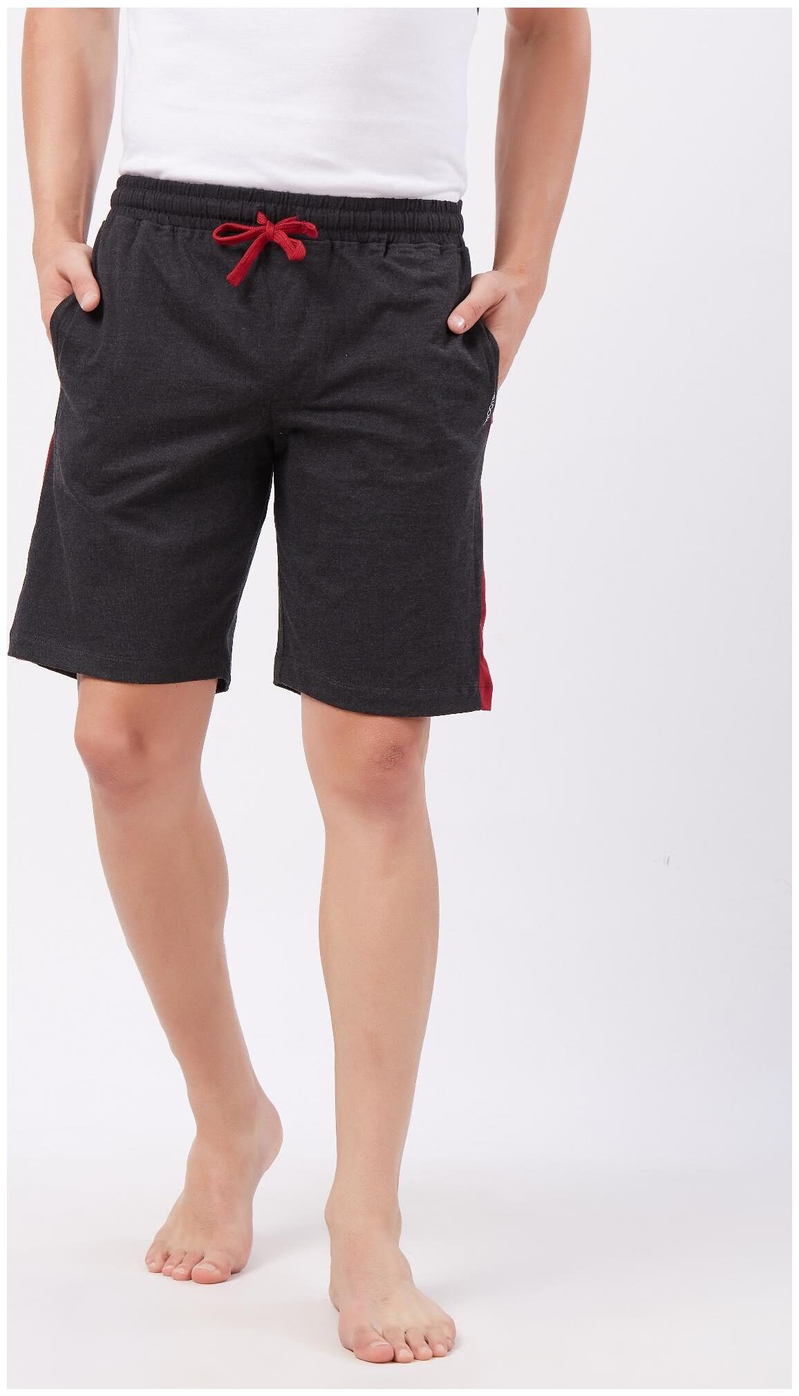 

Fruit Of The Loom Men Black Regular Fit Regular Shorts