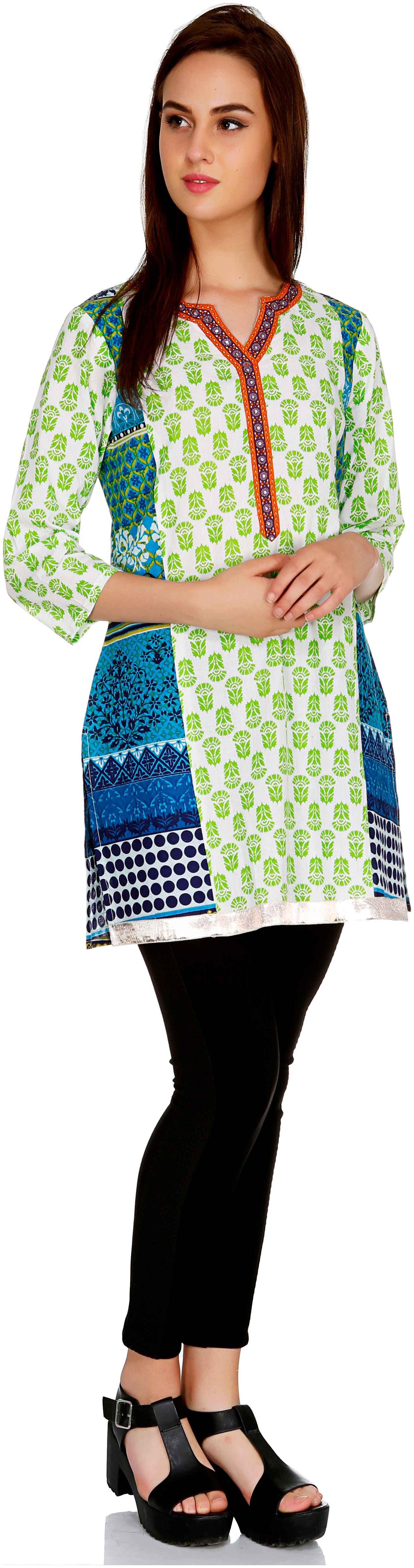 

Fusion Beats Women Printed Regular top - Green