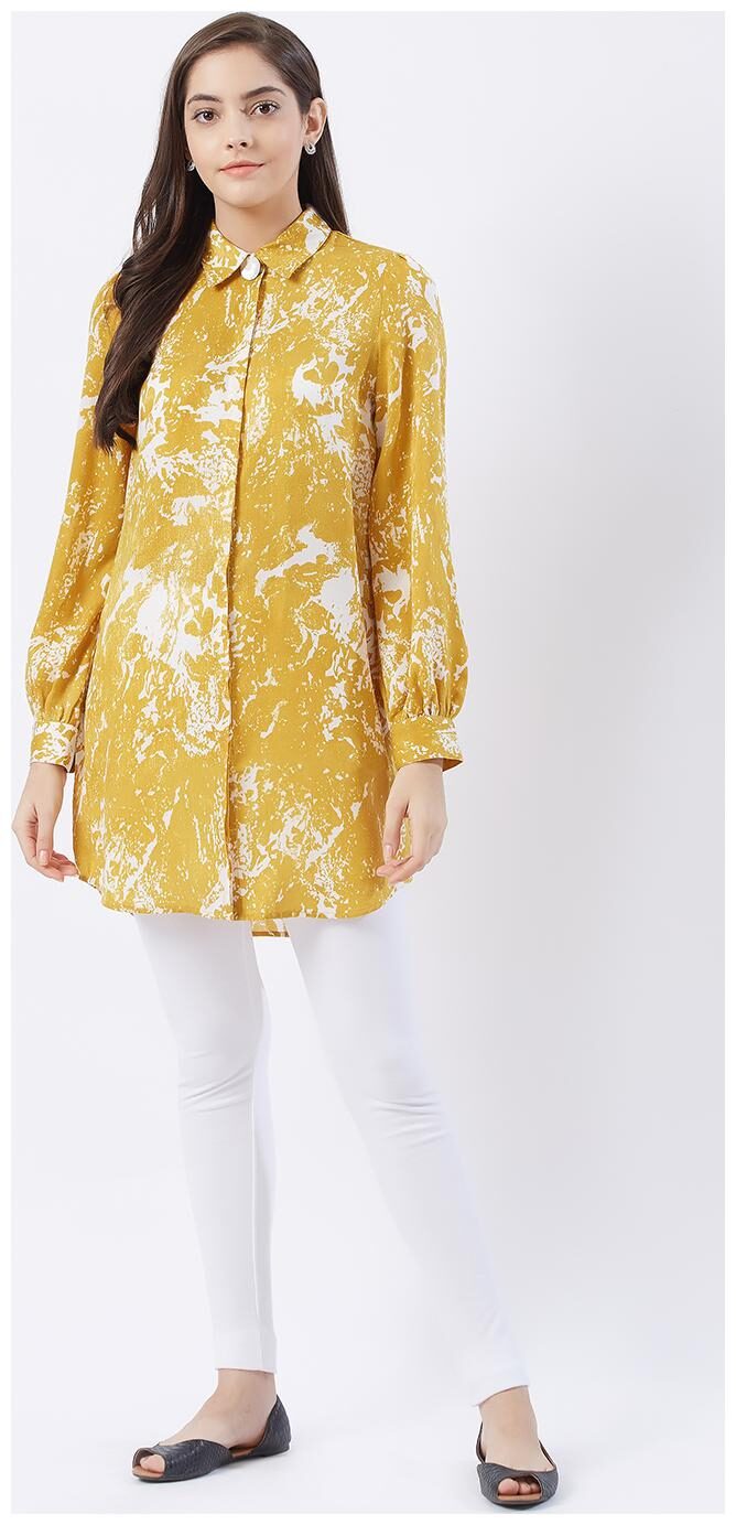 

Fusion Beats Women Yellow Printed Regular Kurta