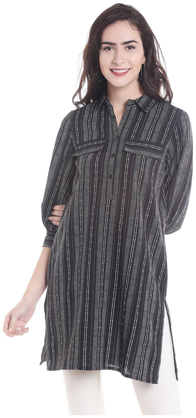 

Fusion Beats Women Black Printed Straight Kurta