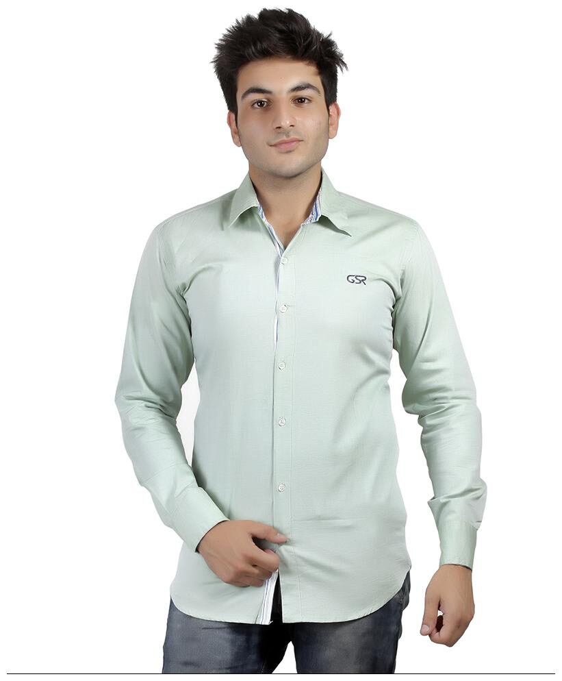 

Gasser Men Green Solid Regular Fit Casual Shirt