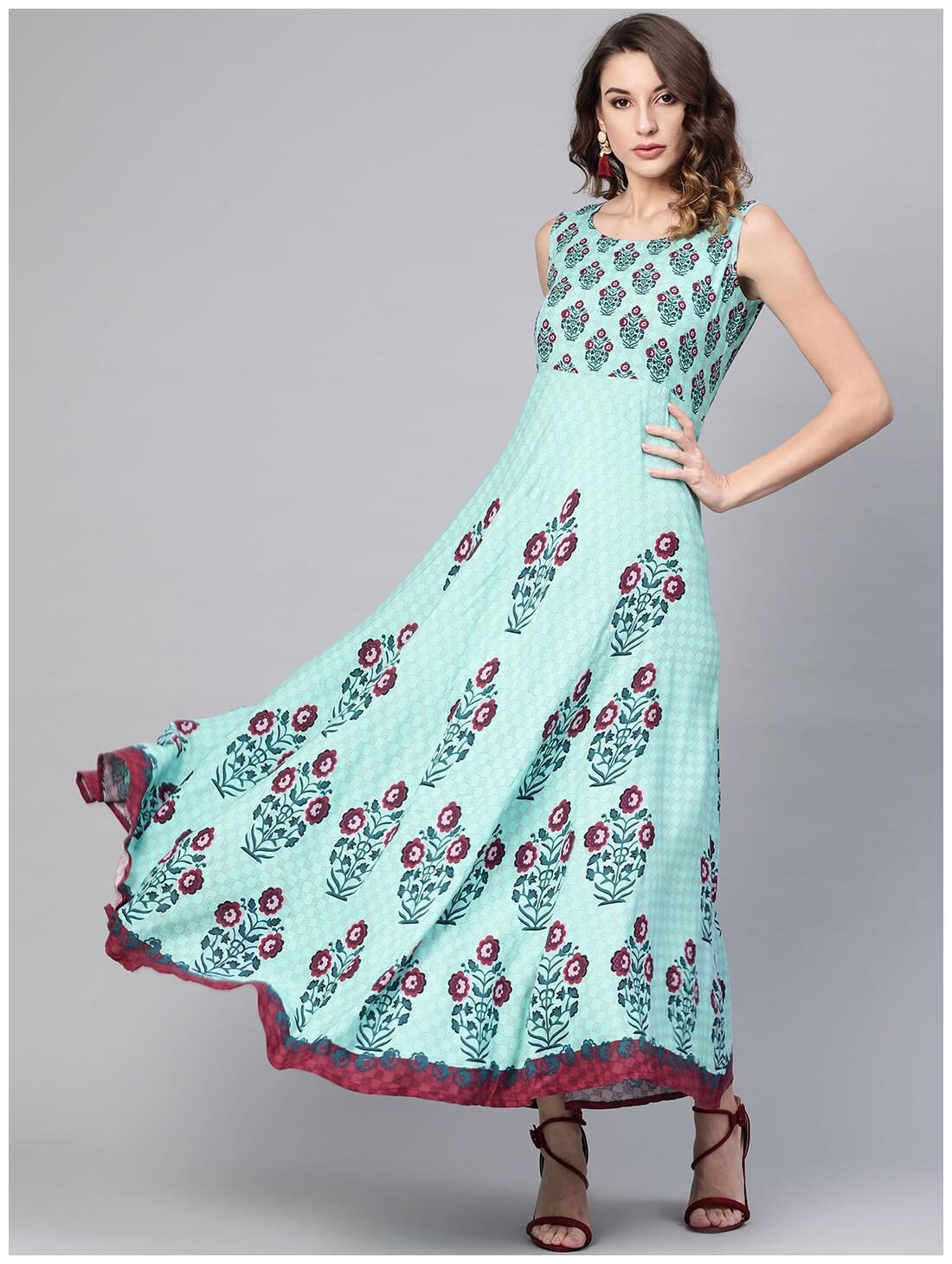 

GERUA Rayon Sleeveless Floral Blue Kurta