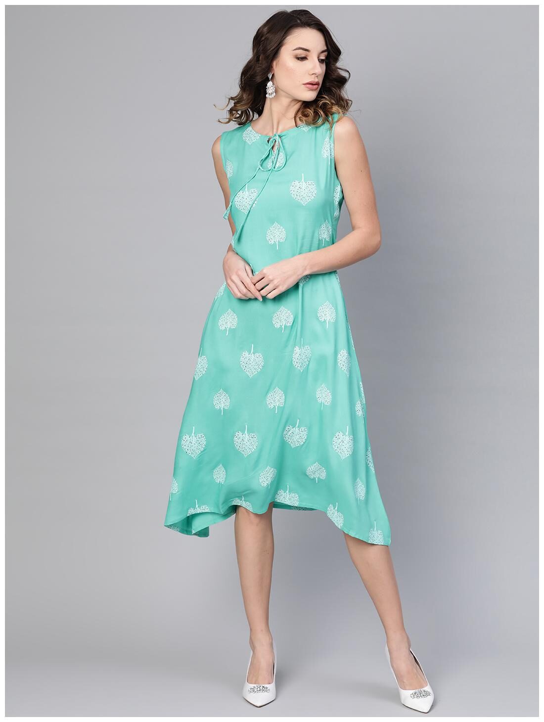 

GERUA Rayon Sleeveless Printed Green Kurti Dress