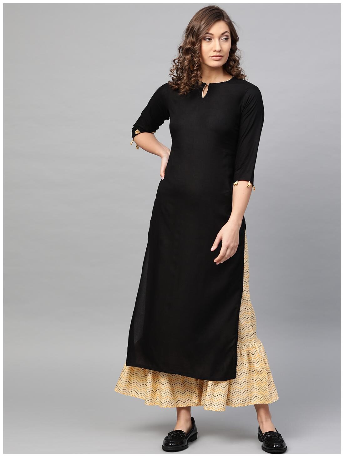 

GERUA Rayon Solid Black Kurta With Palazzo
