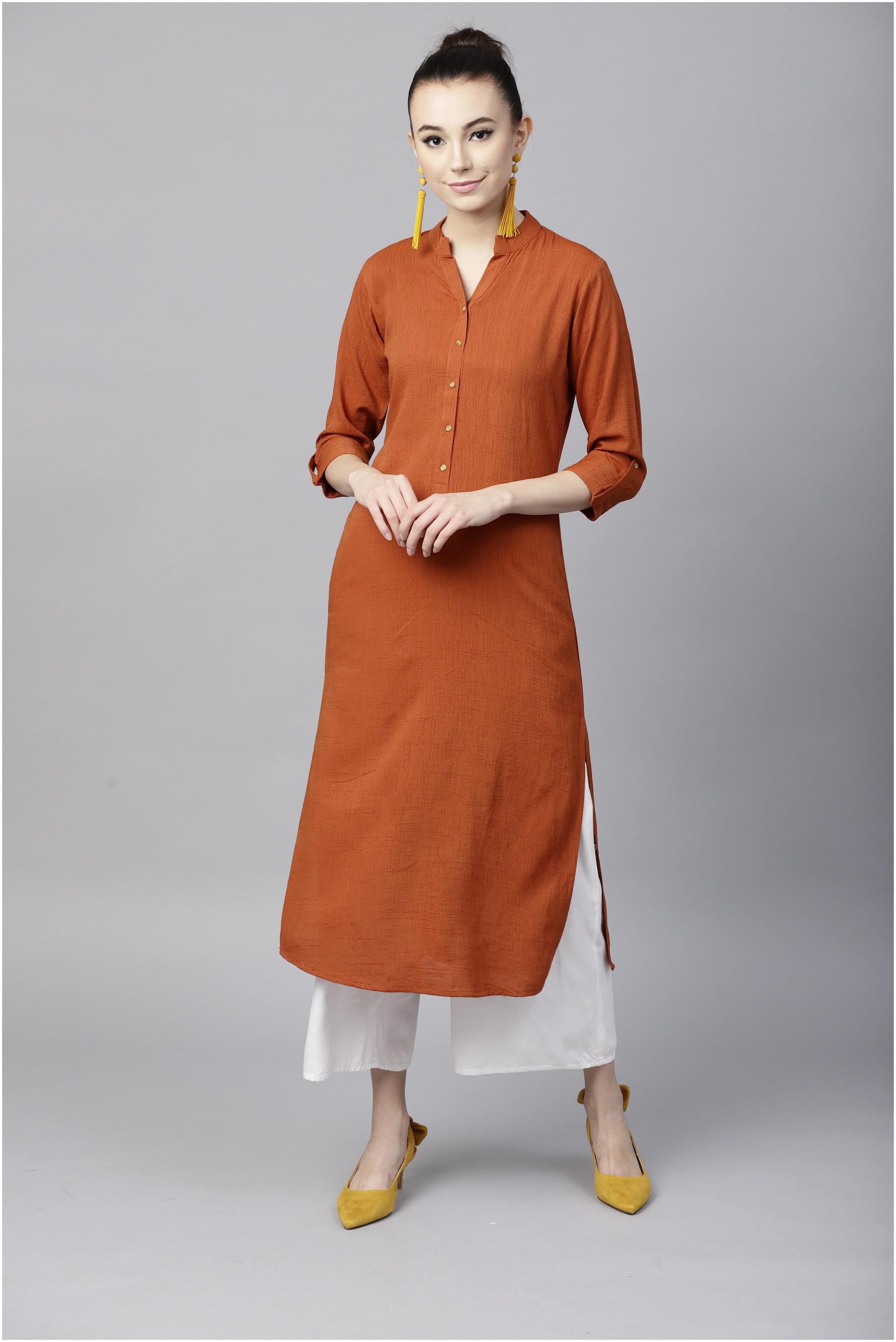 

GERUA Women Orange Solid Straight Kurta