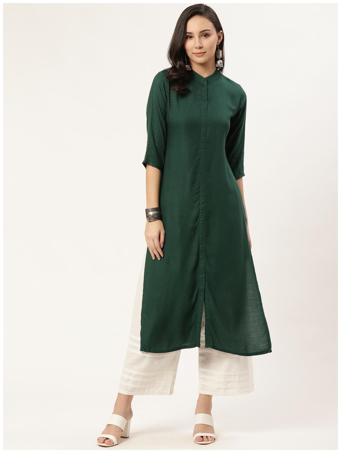 

GERUA Women Green Solid Straight Kurta