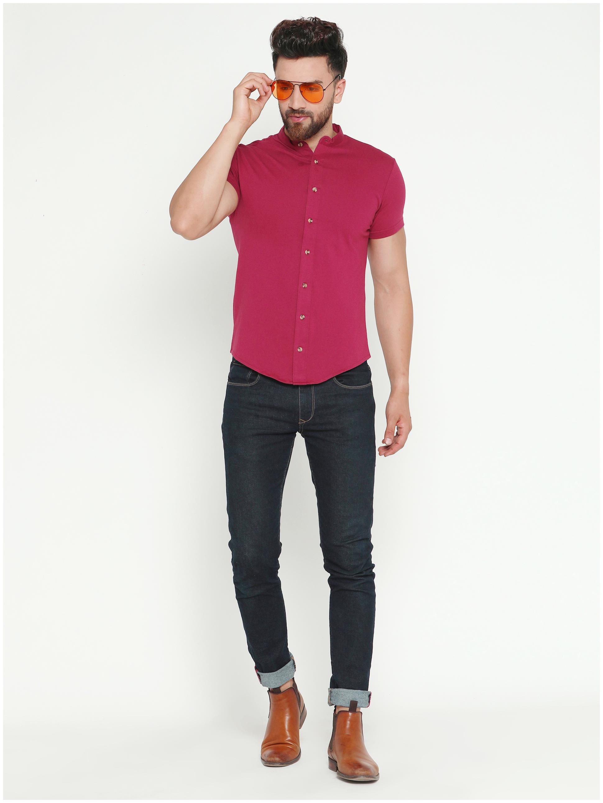 

GESPO Men Maroon Solid Regular Fit Casual Shirt