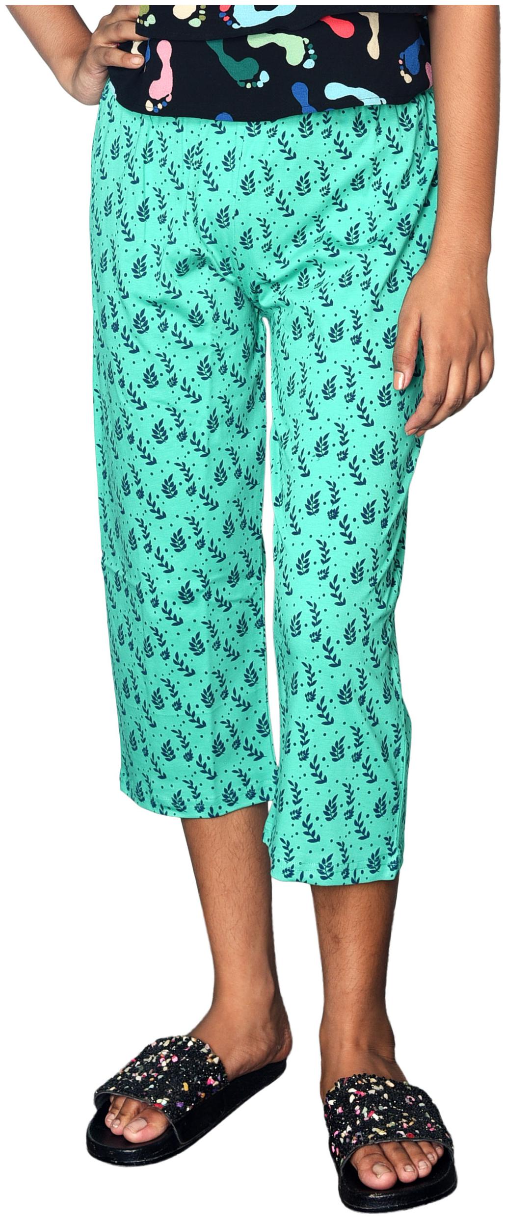 

GHUNGUR Women Printed Regular capri - Green