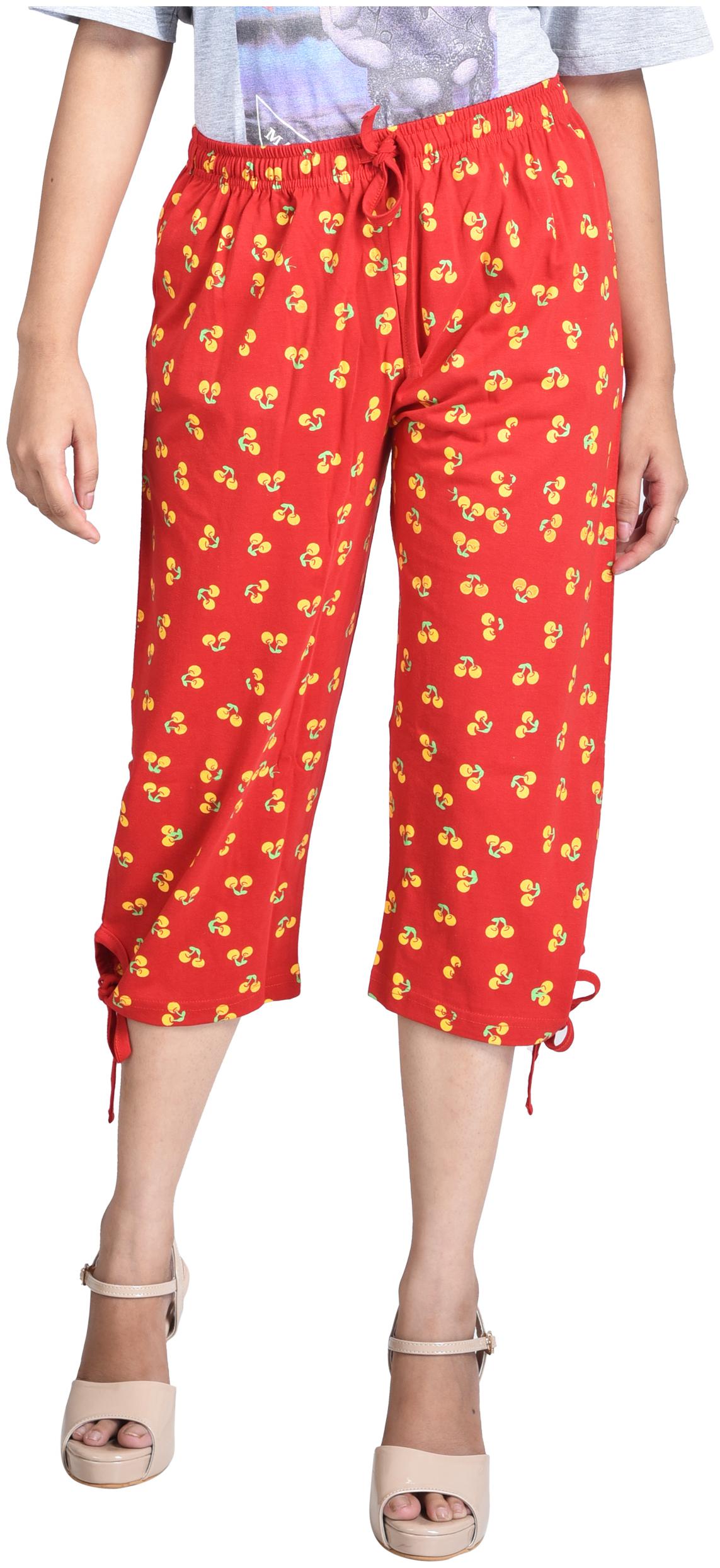 

GHUNGUR Women Printed Regular capri - Red