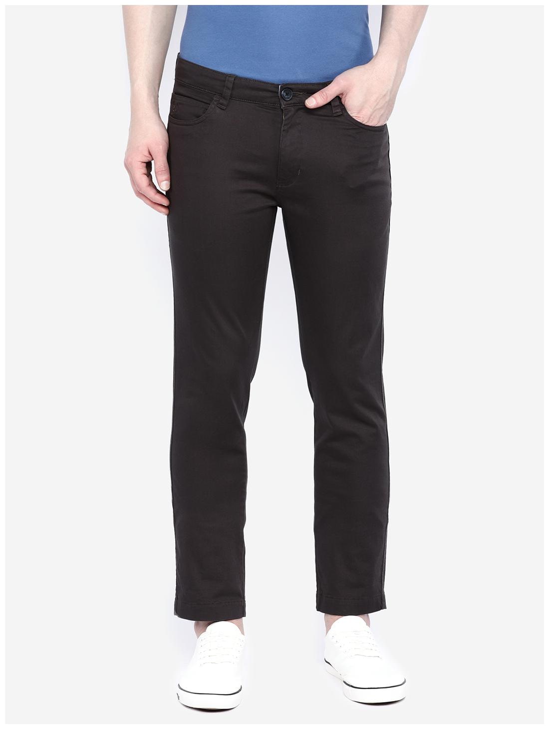 

Giordano Men Black Solid Slim fit Wrinkle free Chinos