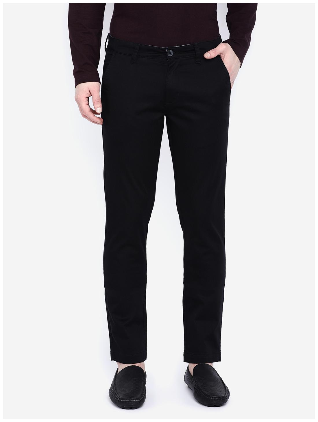 

Giordano Men Black Solid Slim fit Wrinkle free Chinos