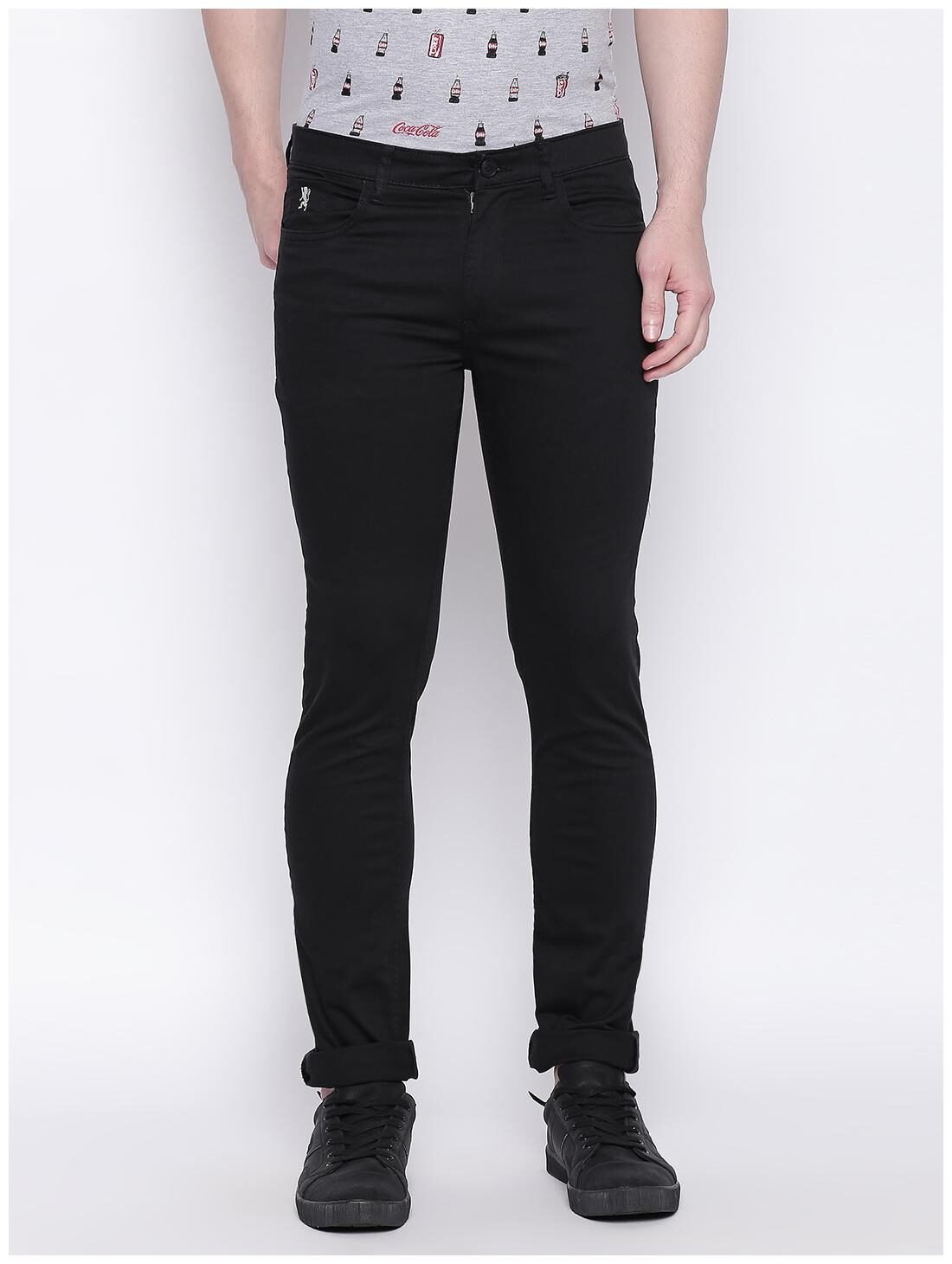 

Giordano Men Black Solid Slim fit Chinos