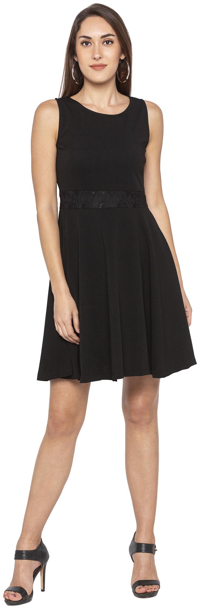 

Globus Black Solid Fit flare dress