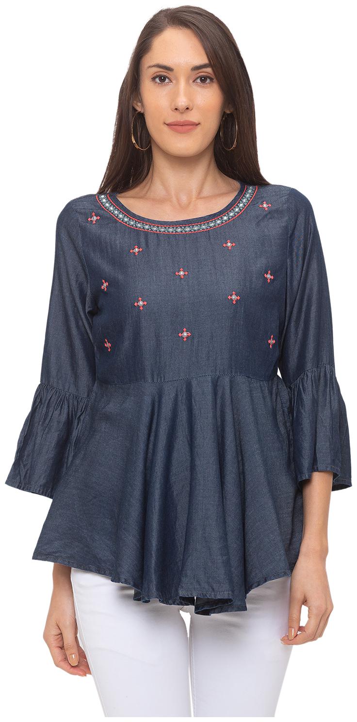 

Globus Women Printed Regular top - Blue
