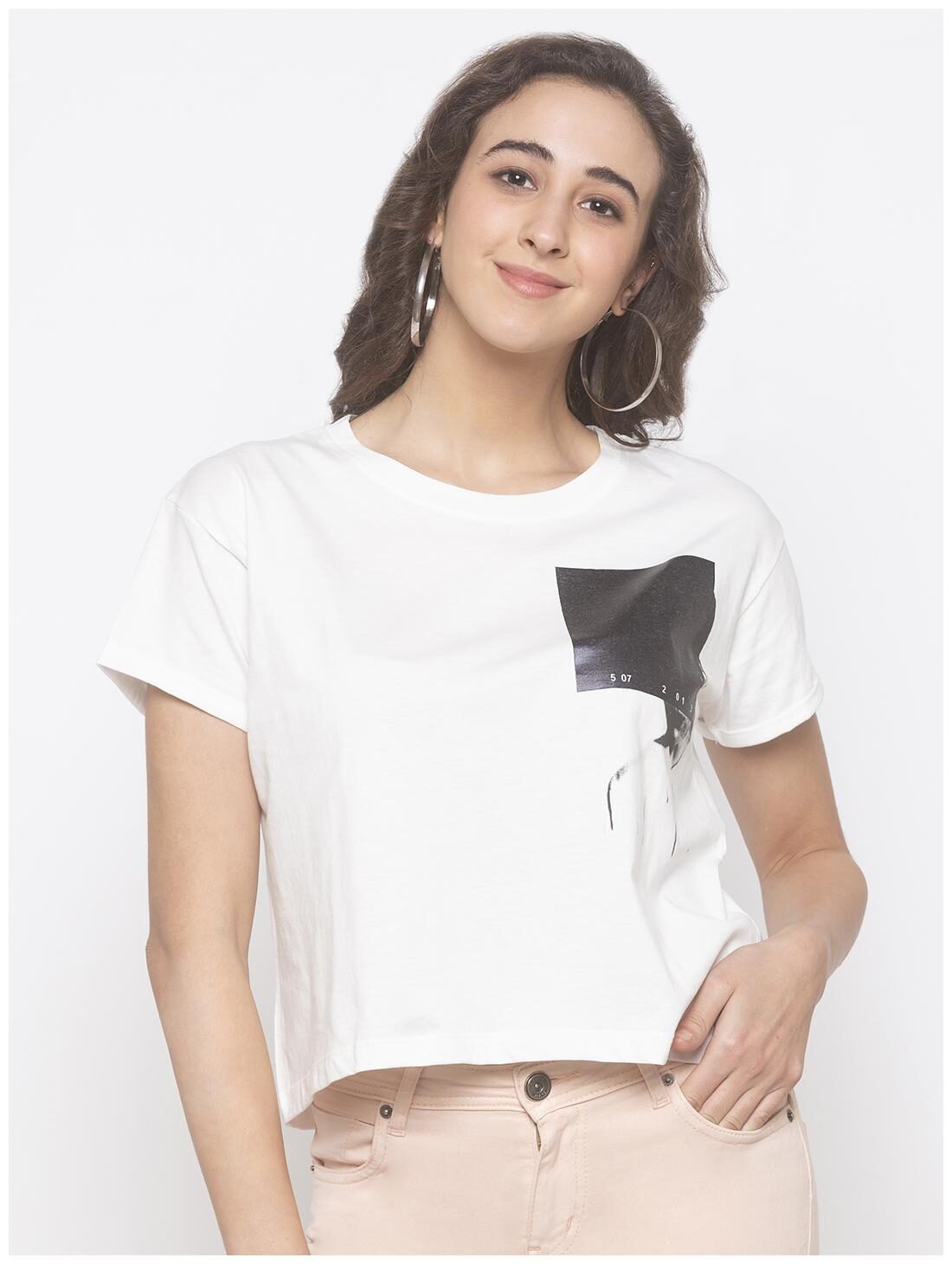 

Globus Women White Regular fit Round neck Cotton T shirt