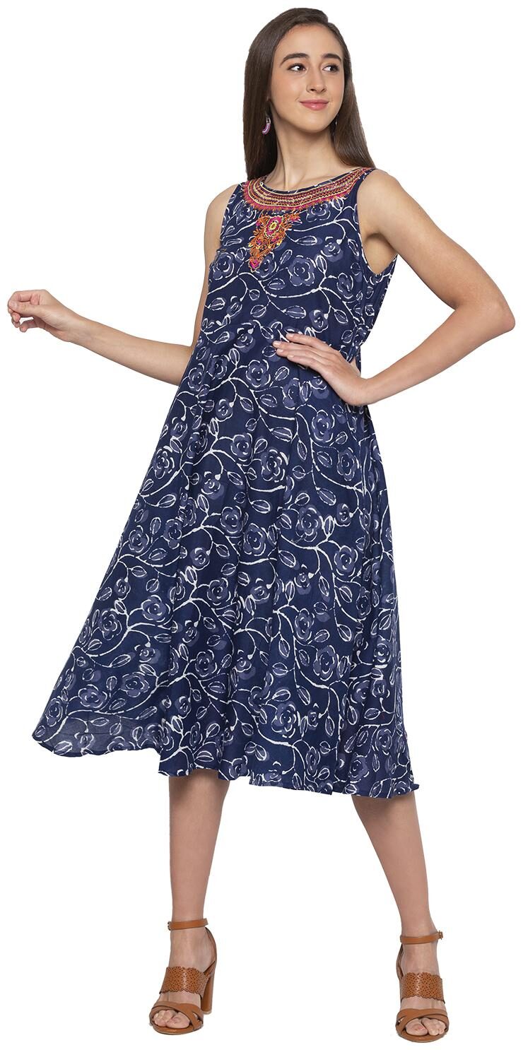 

Globus Blue Printed Fit flare dress