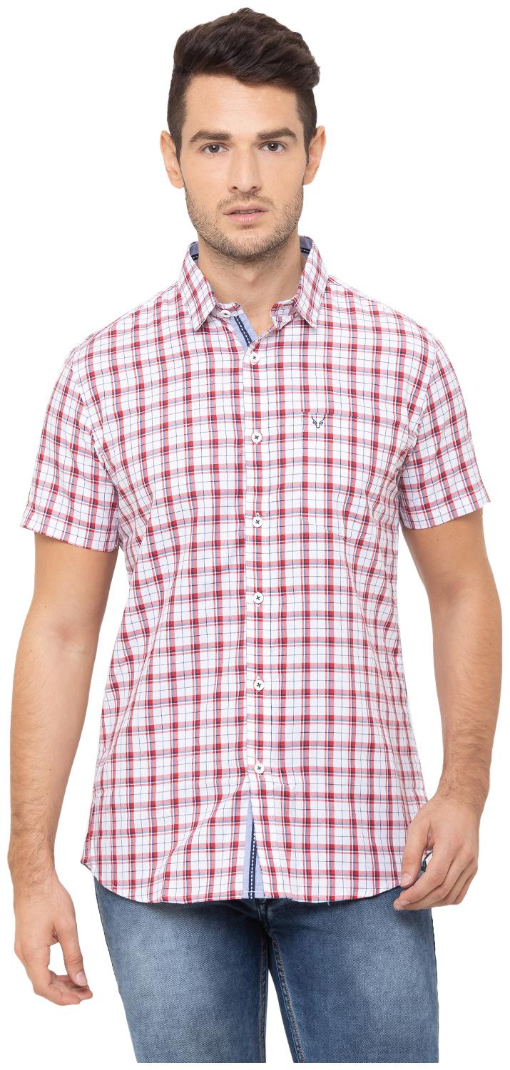 

Globus Men Red Checked Regular Fit Casual Shirt
