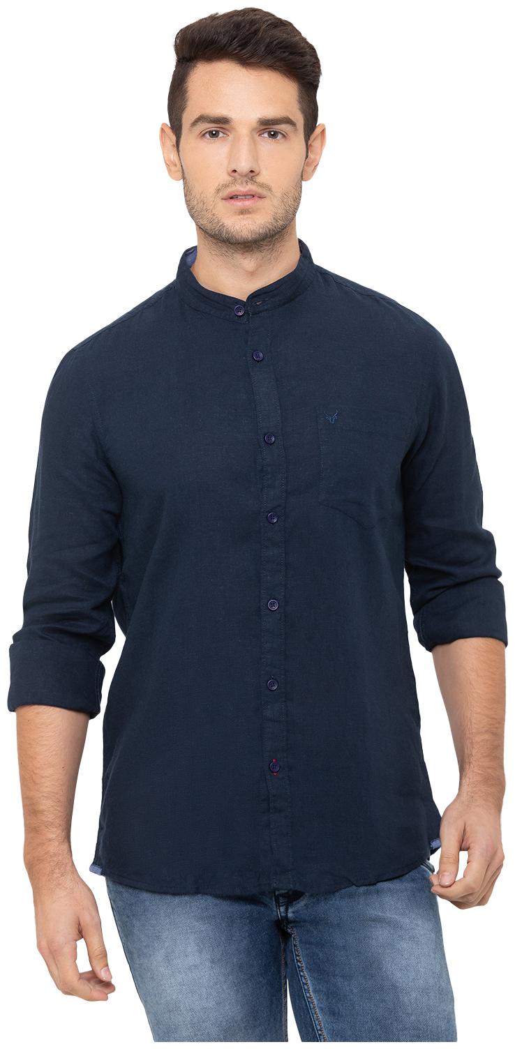 

Globus Men Navy Blue Solid Regular Fit Casual Shirt