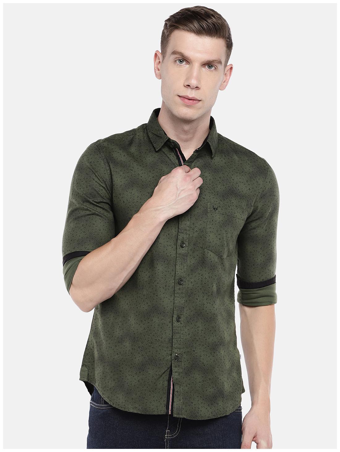 

Globus Men Green Checked Regular Fit Casual Shirt