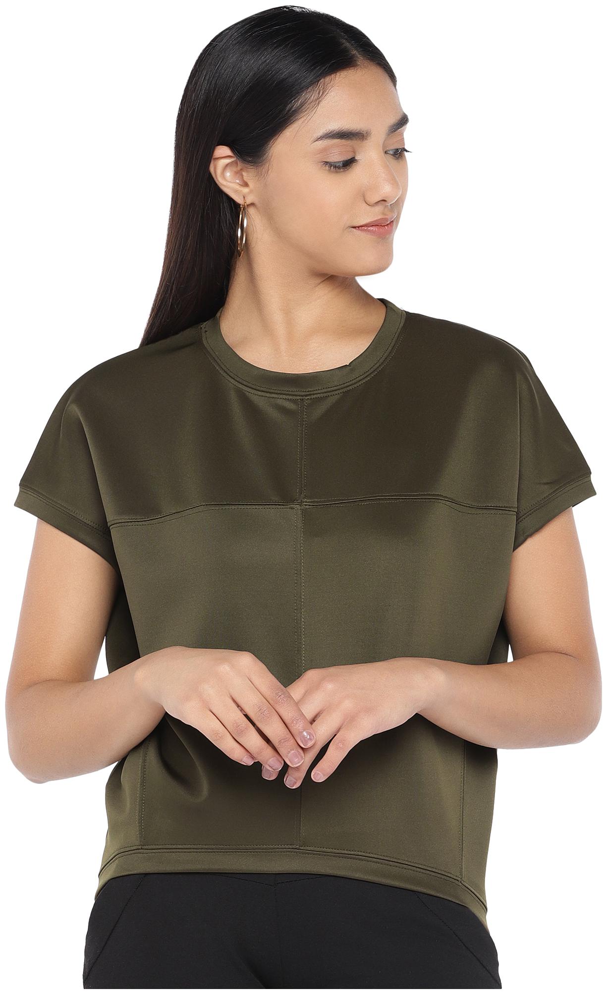 

Globus Women Solid Regular top - Green