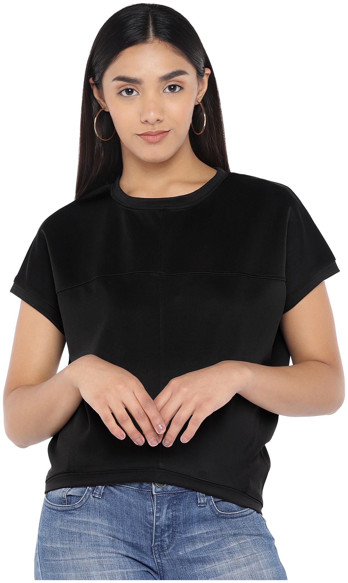 

Globus Women Solid Regular top - Black
