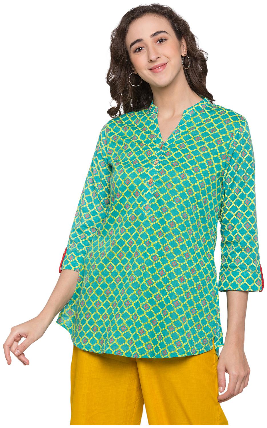 

Globus Women Printed Regular top - Green