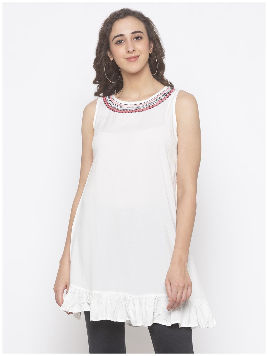 

Globus Women Embroidered Regular tunic - White