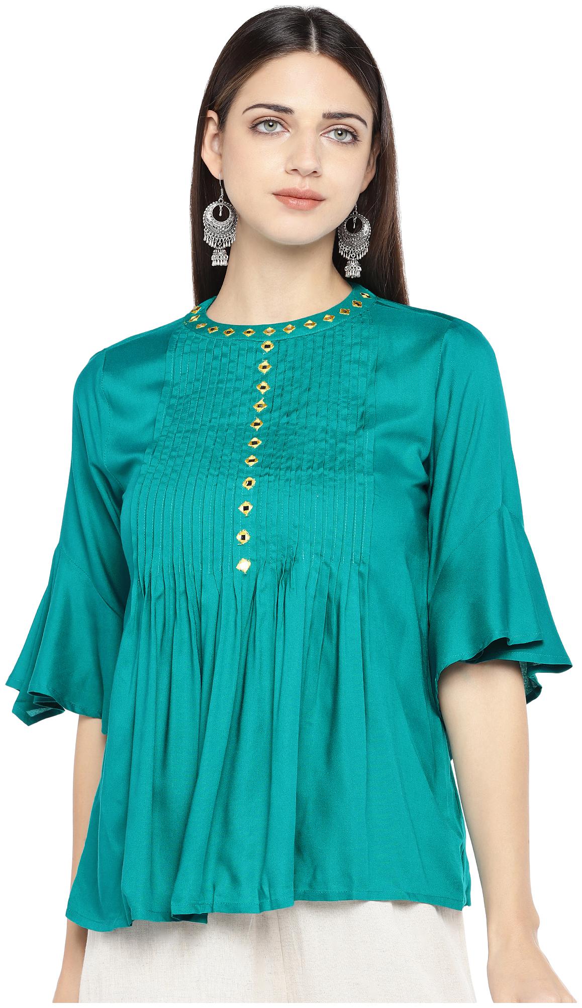 

Globus Women Solid Regular top - Blue